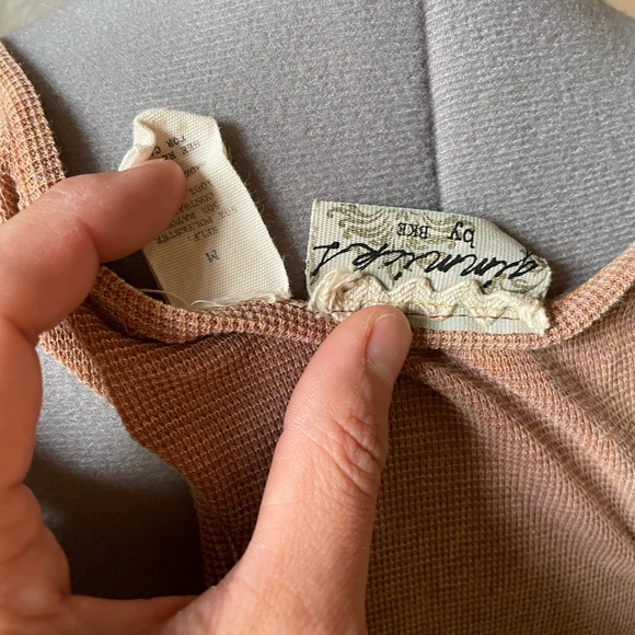 Bke lace tank - Picture 3 of 3